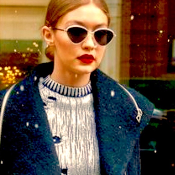 Le Specs GIGI HADID Gold Bazaar Sunglasses - Picture 2 of 13
